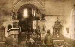 Wnętrze sławikowskiej świątyni