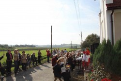 Ręce do góry! Ministranci liczą wiernych