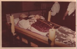 Pogrzeb śp. ks. Jana Korzeniowskiego. Zdjęcie udostępnione przez rodzinę Klosek z Miejsca Odrz.