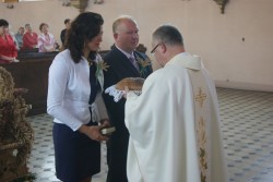 Wręczenie bochenka chleba dożynkowego