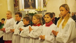 Przyjęcie nowych ministrantów 2012r. - zdjecie 2