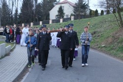 Droga Krzyżowa ulicami Sławikowa 2014r. - zdjecie 18