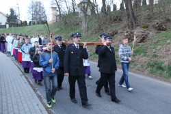 Droga Krzyżowa ulicami Sławikowa 2014r. - zdjecie 19