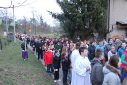 Droga Krzyżowa ulicami Sławikowa 2014r. - zdjecie 26