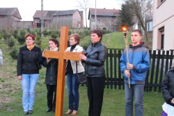 Droga Krzyżowa ulicami Sławikowa 2014r. - zdjecie 33