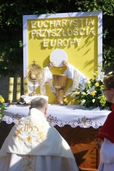 Drugi ołtarz przygotowany przez Parafian przez Parafian ze Sławikowa