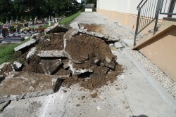 Remont placu przykościelnego 2014r. - zdjecie 4