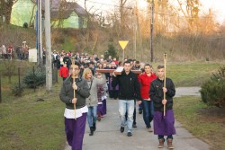 Małżeństwa z naszej parafii niosą krzyż