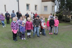 Zajączek w ogrodzie farskim 2015r. - zdjecie 2