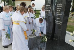 Pomnik ofiar tragedii na Odrze. Sławików, 16.05.2015r. - zdjecie 68