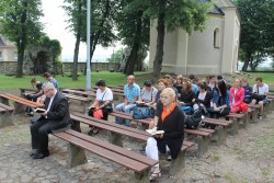 Nabożeństwo maryjne w Grocie Lourdzkiej