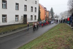 Droga Krzyżowa ulicami Sławikowa 2016r. - zdjecie 19