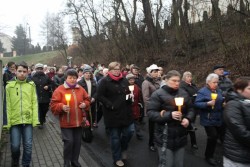 Droga Krzyżowa ulicami Sławikowa 2016r. - zdjecie 30