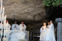 Pielgrzymka do Fatimy 30.06.2016r. - Lourdes - zdjecie 7