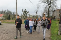 Droga Krzyżowa ulicami Sławikowa 2017r. - zdjecie 78