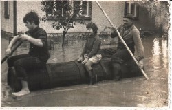Zdjęcie udostępnione przez rodzinę Żymełka z Lasak (powódź z roku 1972)