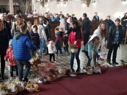 Triduum Paschalne 2018r. - poświęcenie pokarmów - zdjecie 11