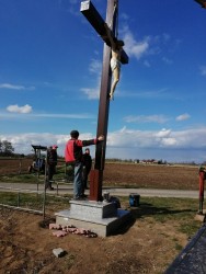 Nowy krzyż w Lasakach 2022 r. - zdjecie 8