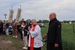 Nowy krzyż w Lasakach 2022 r. - zdjecie 65