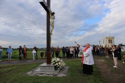 Nowy krzyż w Lasakach 2022 r. - zdjecie 76