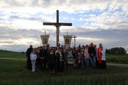 Nowy krzyż w Lasakach 2022 r. - zdjecie 83