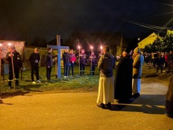 Droga Krzyżowa ulicami Sławikowa 2023r. - JUBILEUSZOWA - zdjecie 115