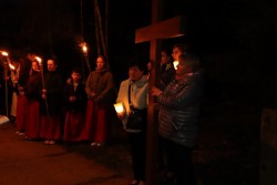 Droga Krzyżowa ulicami Sławikowa 2024 r. - zdjecie 58
