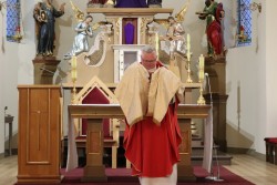 Triduum Paschalne 2024 r. - Wielki Piątek - zdjecie 61