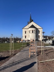 Nasadzenia na cmentarzu 2025r. - zdjecie 11