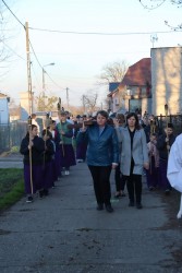 Droga Krzyżowa ulicami Sławikowa 2025 r. - zdjecie 39