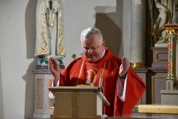 Triduum Paschalne 2025 r. - Wielki Piątek - zdjecie 59