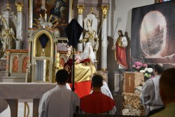Triduum Paschalne 2025 r. - Wielki Piątek - zdjecie 73