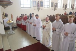 Przyjęcie nowych ministrantów 2025r. - zdjecie 34