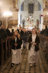 Droga Krzyżowa ulicami Sławikowa 2026 r. - zdjecie 5