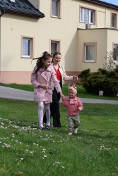 Zajączek w ogrodzie farskim 2026r. - zdjecie 2